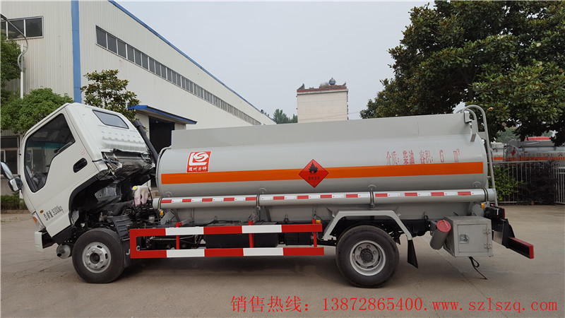 国五江淮4.7吨加油车